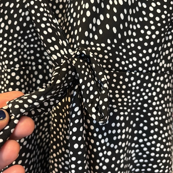 Appleseed’s Black & White Polka Dot Faux Wrap Dress - Size PM - Picture 4 of 7